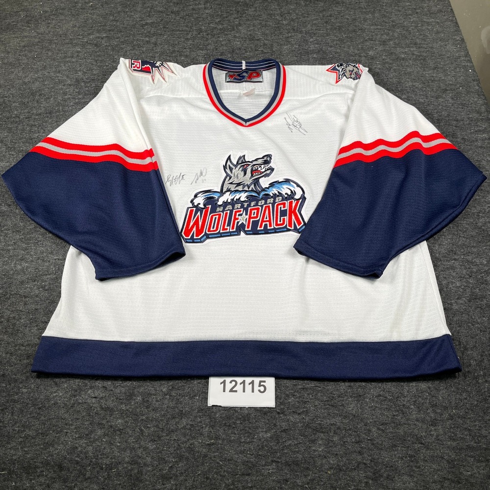 Hartford Wolf Pack Hockey Jersey Mens L White Signed SP Hockey AHL NYR Canada